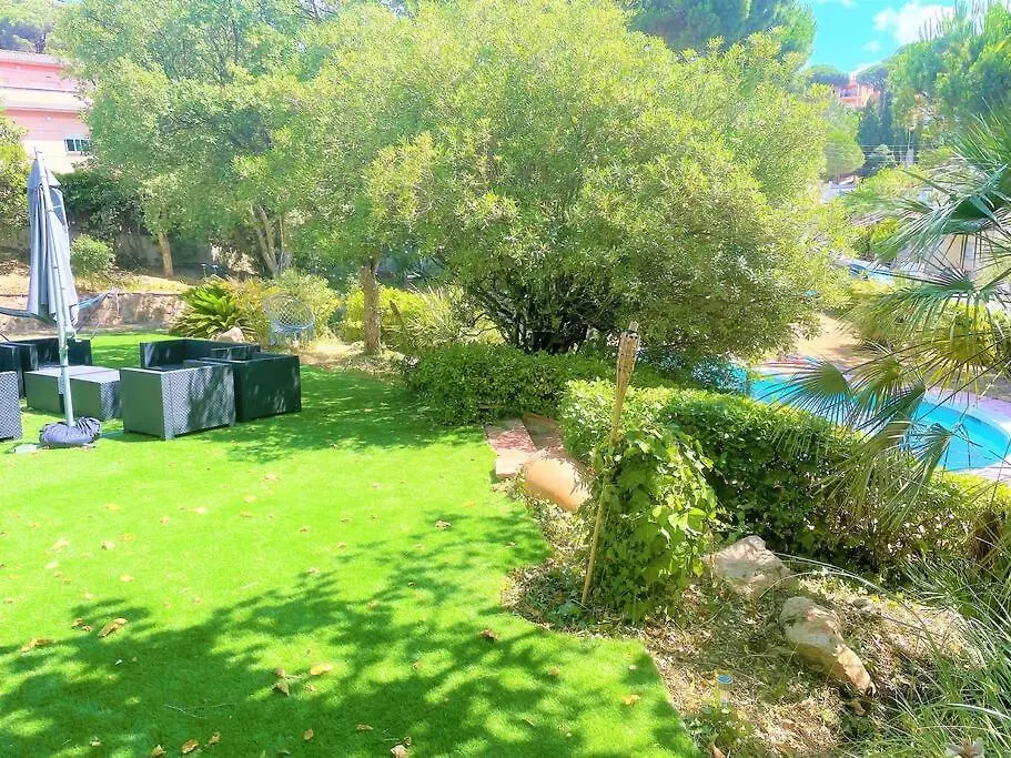 Villa Camelia: 12-Person Gran Villa with Pool and Kids' Treehouse Vidreres 0*,  Spain
