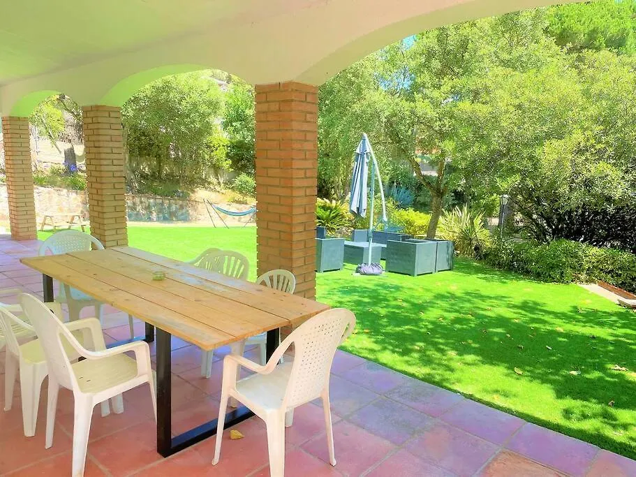 Villa Camelia: 12-Person Gran Villa with Pool and Kids' Treehouse Vidreres Spain