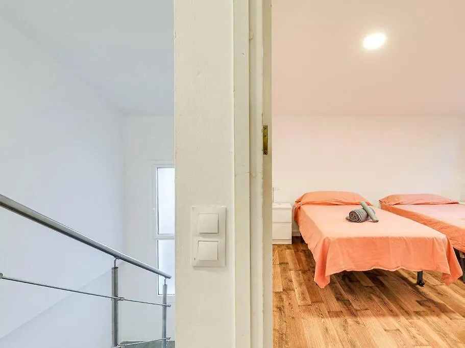 Villa Camelia: 12-Person Gran Villa with Pool and Kids' Treehouse Vidreres