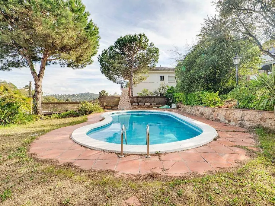 Villa Camelia: 12-Person Gran Villa with Pool and Kids' Treehouse Vidreres