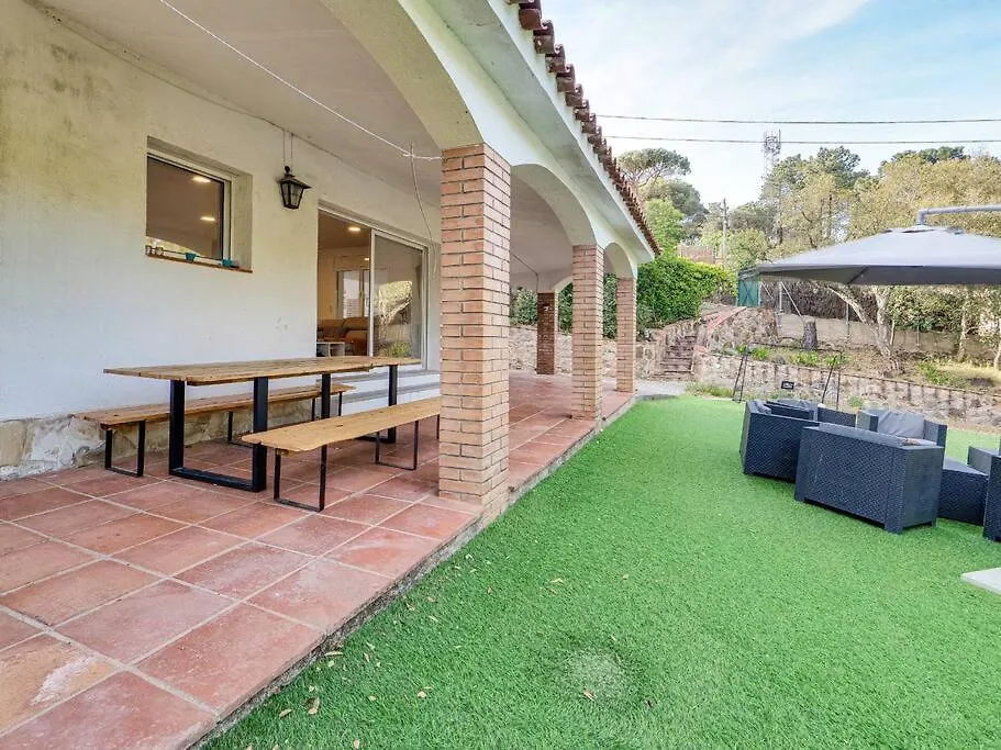 Villa Camelia: 12-Person Gran Villa with Pool and Kids' Treehouse Vidreres