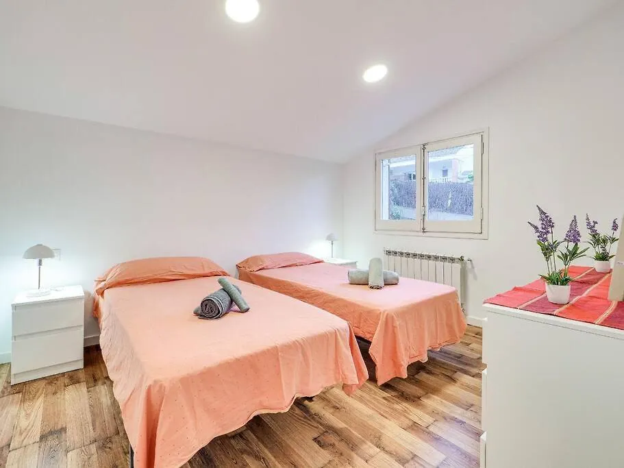 Villa Camelia: 12-Person Gran Villa with Pool and Kids' Treehouse Vidreres 0*,  Spain